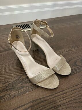 Women’s Size 11 Wide Gold Ankle-Strap Block Heel Sandals
